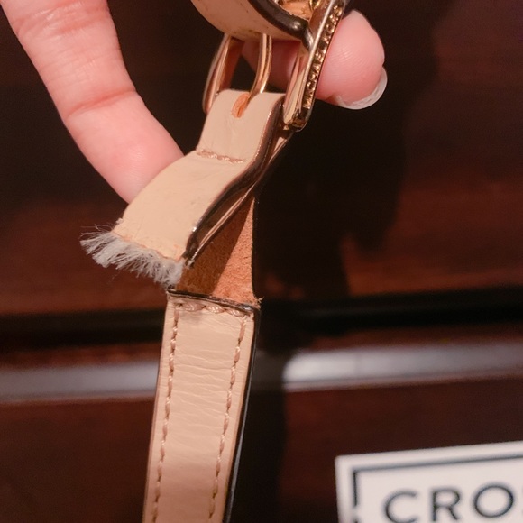 MIchael Kors Crossbody Handbag. - Picture 3 of 3